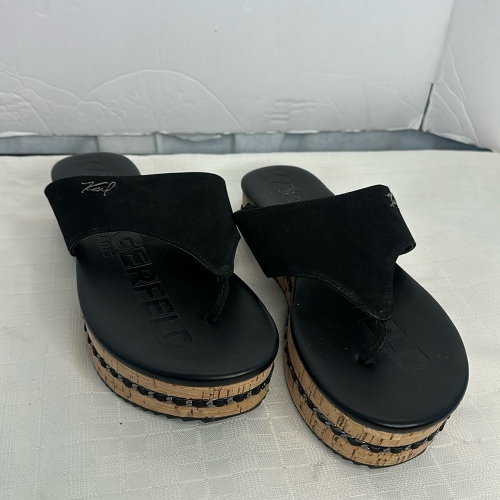 Karl Lagerfeld Paris Karsyn Platform Thong sandals in black size 8.5